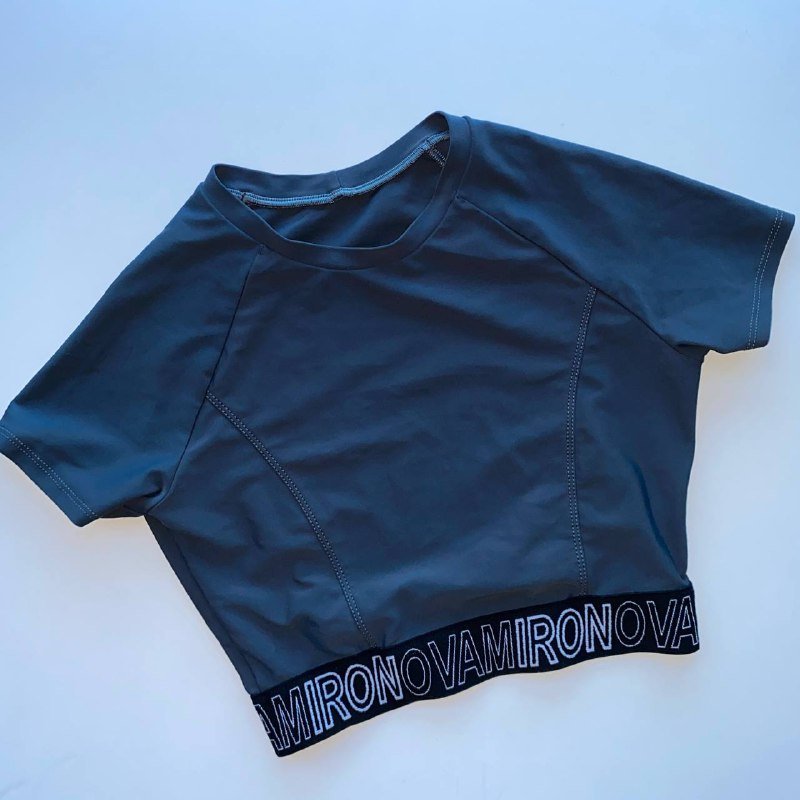 Спортивный топ и тайтсы Mironova, размер S, 42/180