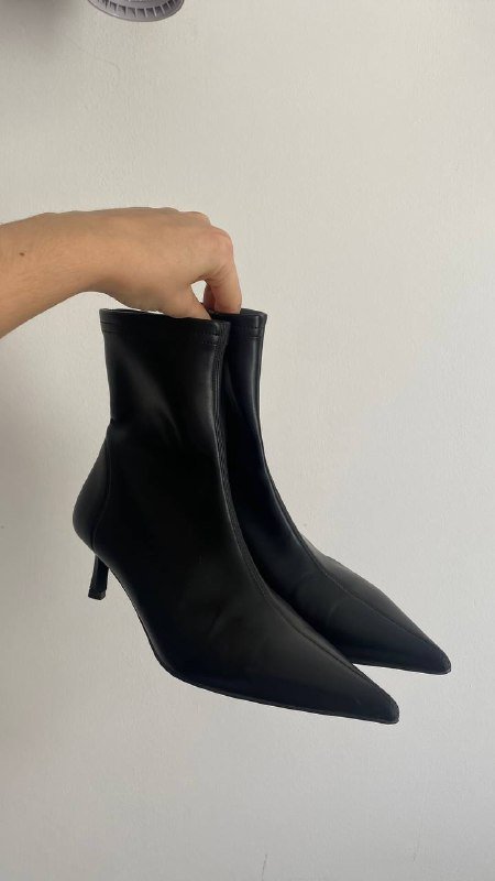 Кофточка Massimo dutty, Джинсы Zara, Батальоны Эконика, Джинсы Levis, Шуба натуральный мех 4