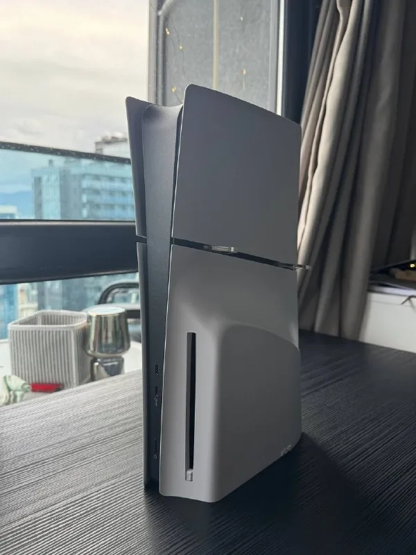 PS5 Slim с дисководом 1