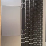 Ноутбук MacBook Pro с оригинальным блоком питания 4