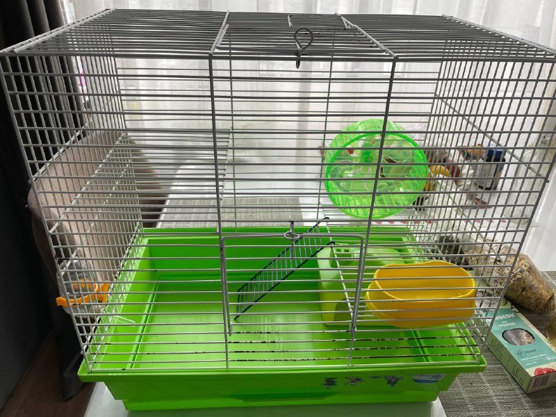 Клетки для хомяка с кормушкой, поилкой, шаром, кормом и песком 2