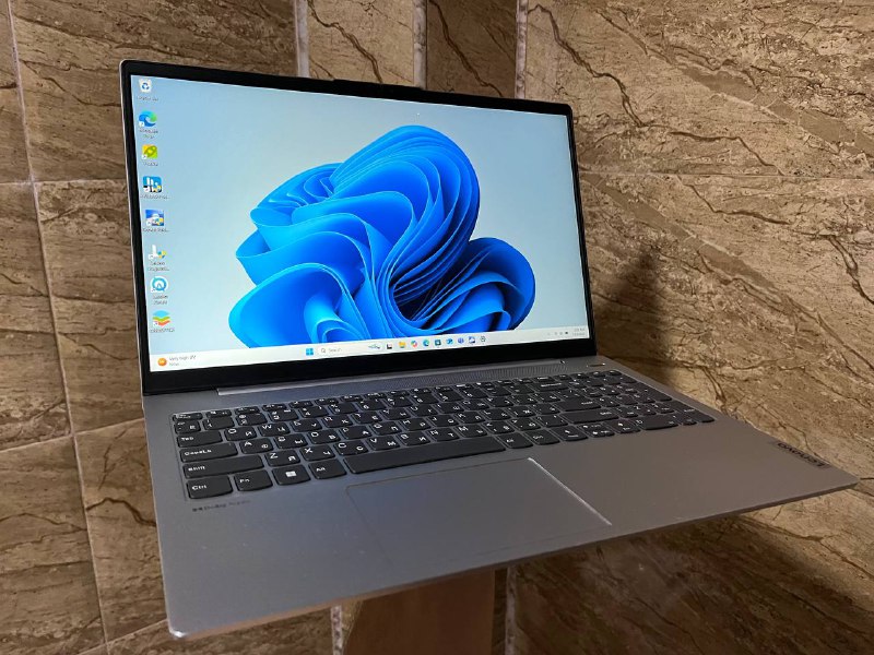 Ноутбук Lenovo Ideapad 5 i3-1215U 8GB 256GB SSD