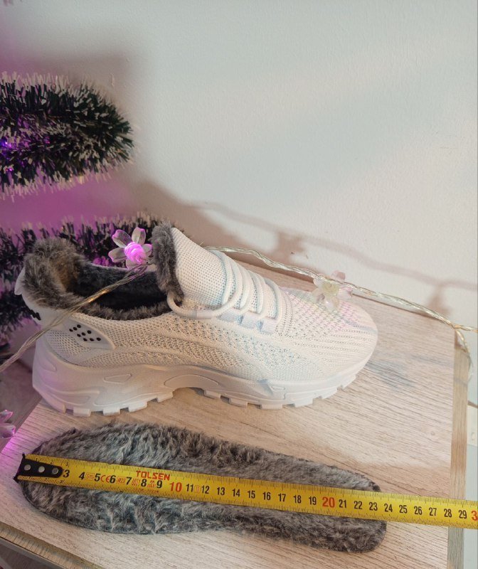 Утеплённые женские кроссовки размер 37 5