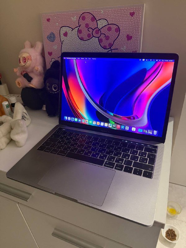 MacBook Pro 2017 с зарядкой