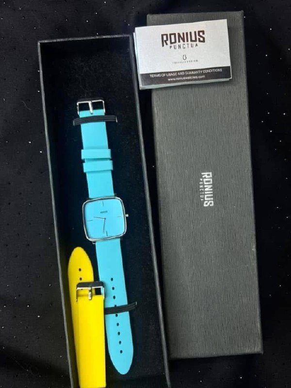 Часы Ronius с двумя ремешками