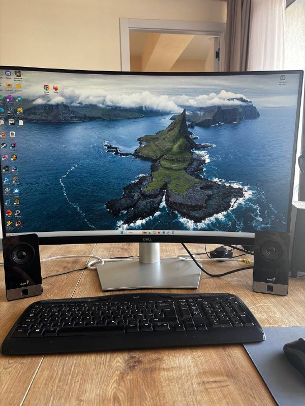 Игровой ПК, монитор Dell 4K 32, клавиатура, мышь, колонки