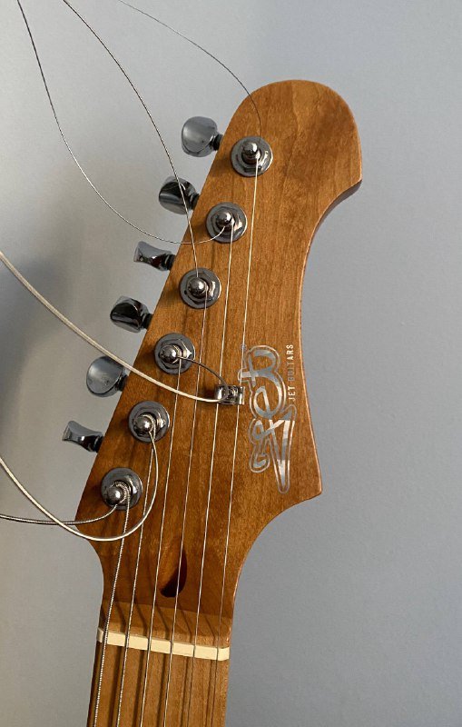 Электрогитара Jet series, комбоусилитель Hornet, гитарный процессор Boss GT-1 2