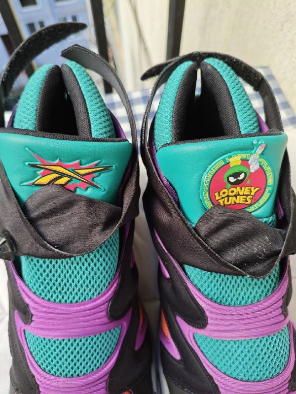 Кроссовки мужские Reebok x Looney Tunes Instapump Fury Zone 6