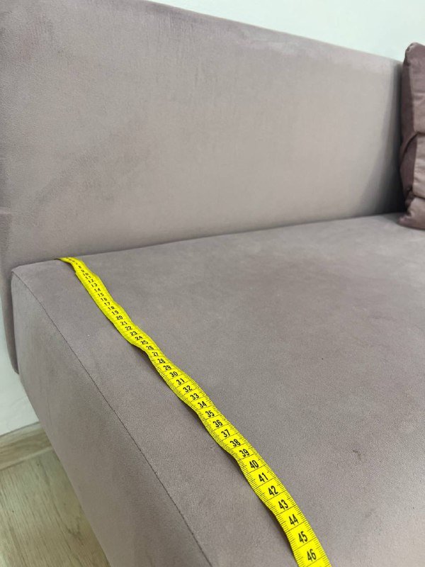 Компактный пыльно-розовый диван 5