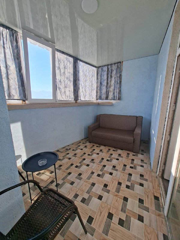 Квартира 1+1 с балконами в Батуми в аренду 9