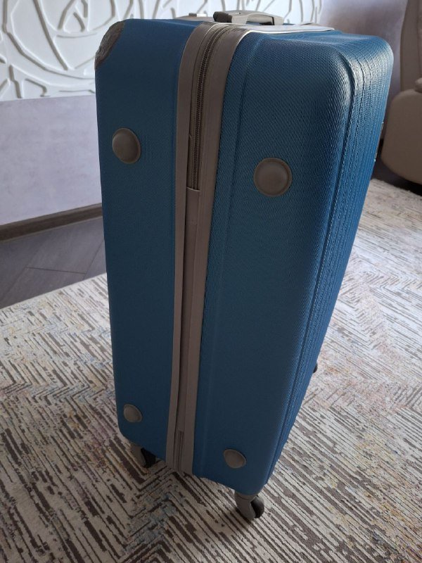 Супер лёгкий большой чемодан L 75х50х30 см 2