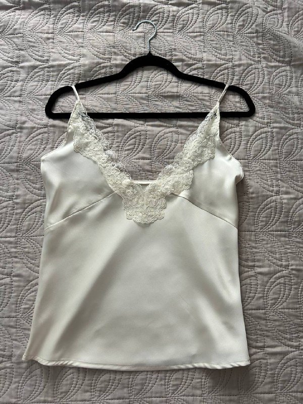 кружевной топ, джинсы скини Levi’s