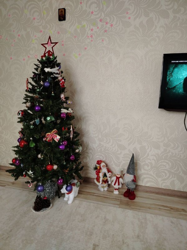 Ёлка 1,65 м с новогодними игрушками