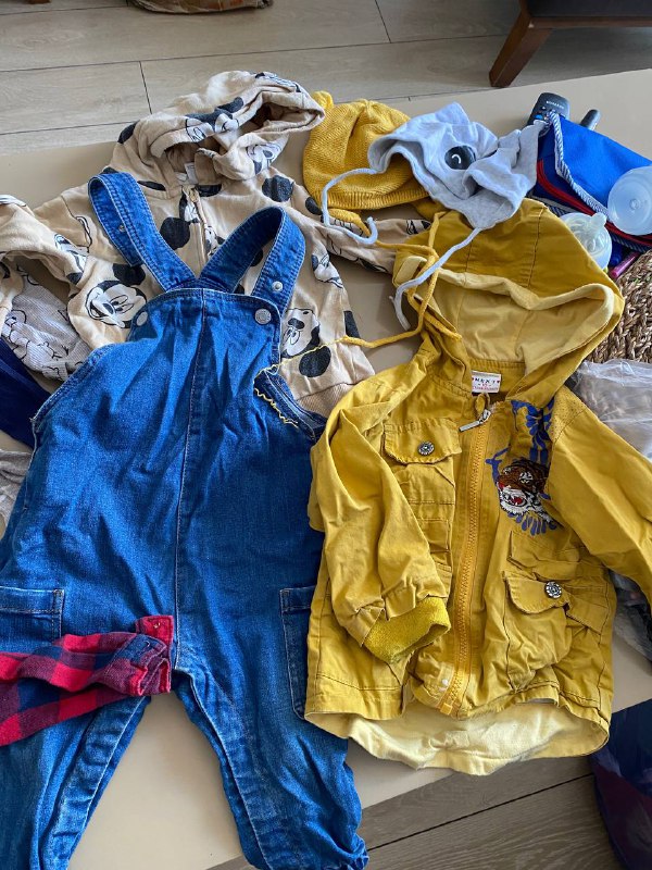 Одежда для малыша осень 1-2 года куртка, комбез, кофты, шапки 2