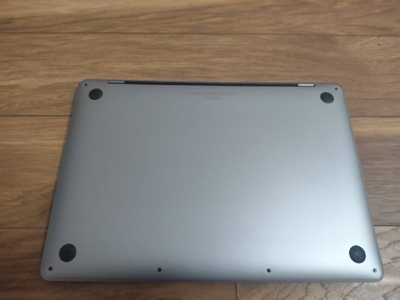 Macbook Pro 2019 i5 8/128GB 2