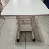 Регулируемый столик 2