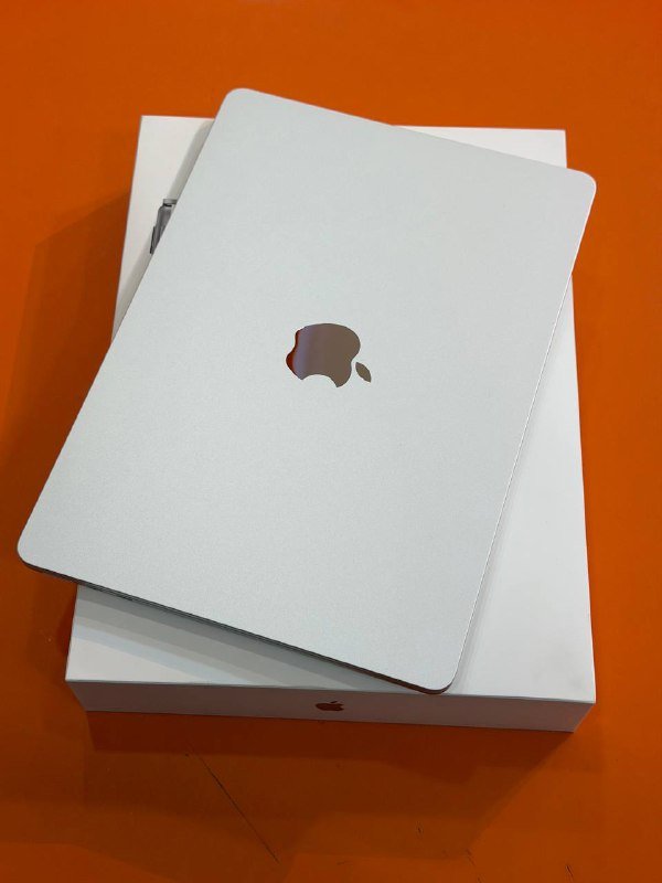 MacBook Air 13 M4 16/256 2