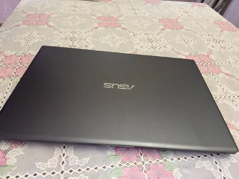 Ноутбук ASUS VivoBook 1