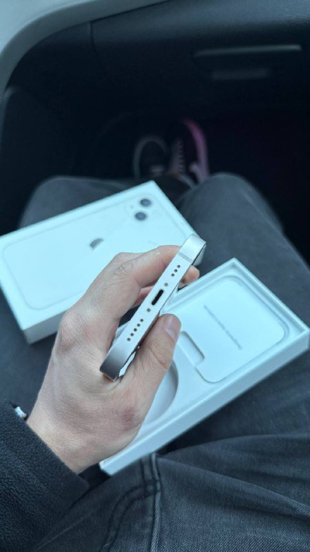 iPhone 13 белый 6