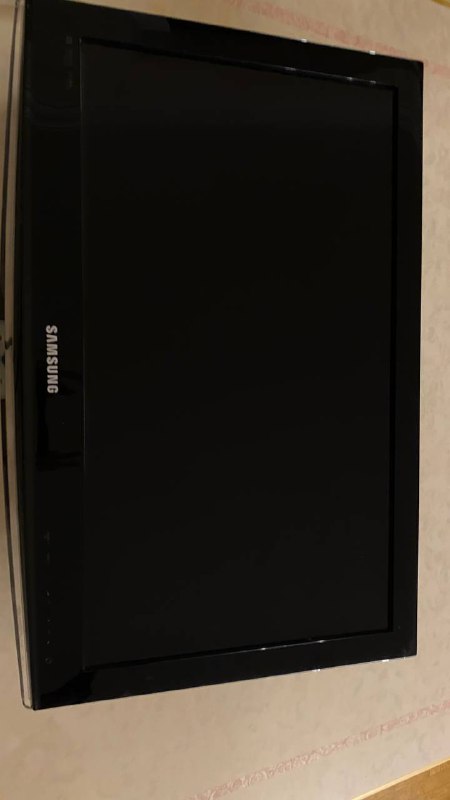 Телевизор Samsung, состояние хорошее, работает супер
