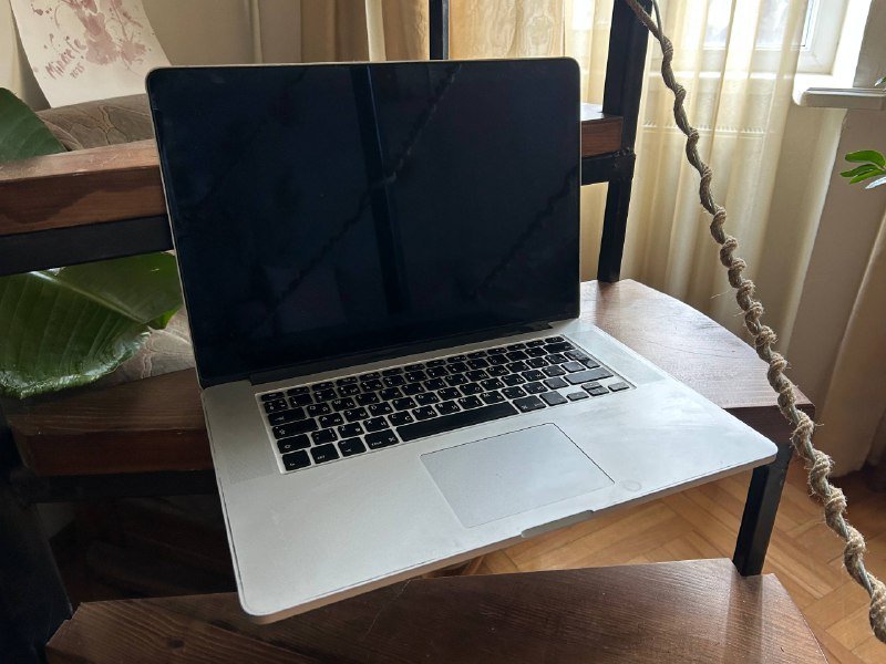 MacBook Pro 500GB SSD 8GB RAM