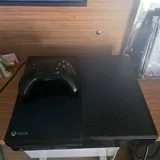 Xbox One с играми и оригинальным джойстиком 3