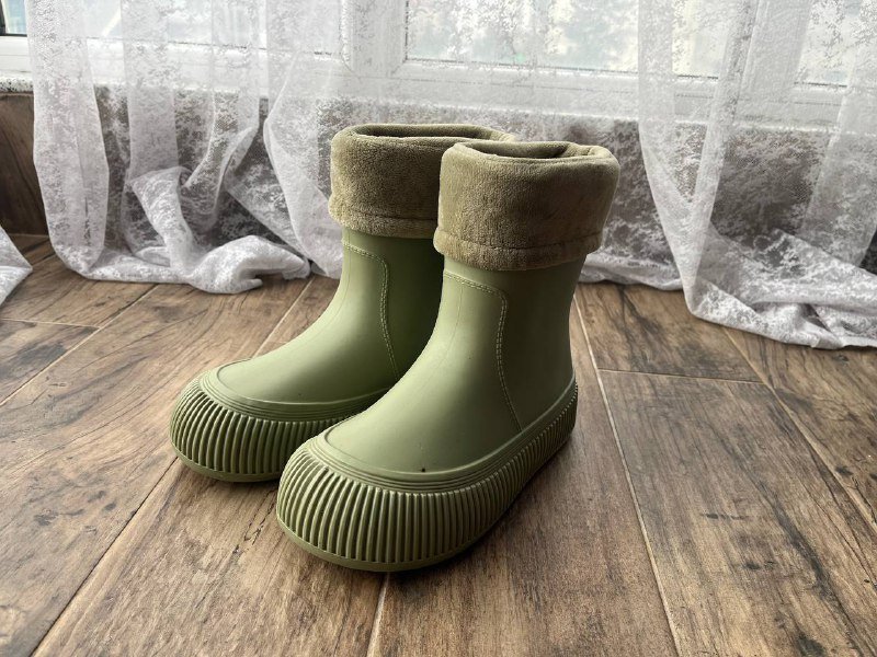 Резиновые сапоги женские