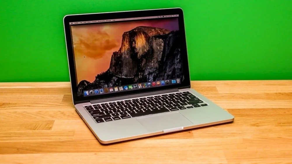 Ноутбук MacBook Pro 13 1