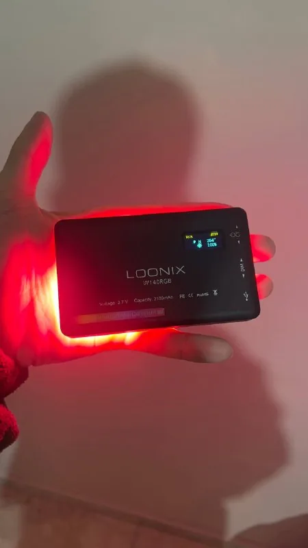 RGB видеосвет Loonix с триногой 1