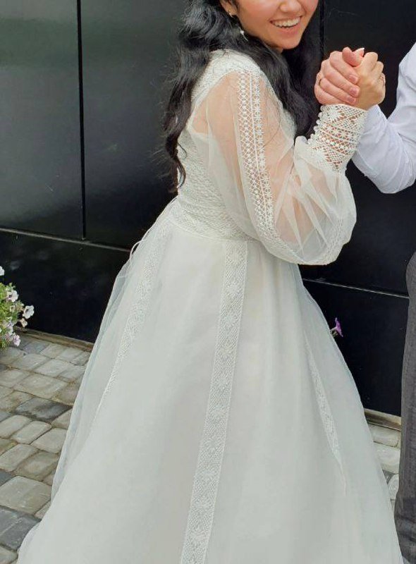 Элегантное свадебное платье на корсете