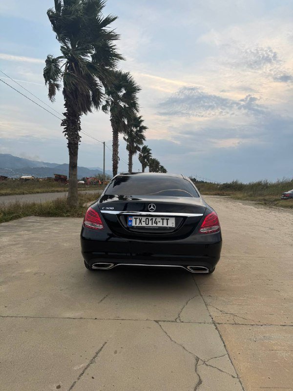 2018 MERCEDES-BENZ C 300 7
