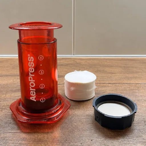 AeroPress Clear Red с насадкой Fellow Prismo