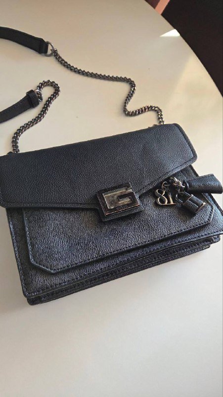 Чёрная сумка на плечо с цепочкой 3