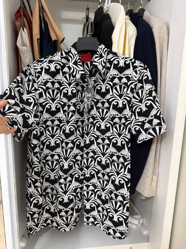 Мужская рубашка Hugo Boss, футболка Diesel, джинсы Diesel, брюки Massimo Dutti, свитер Calvin Klein, шорты Gant, шорты Hugo Boss