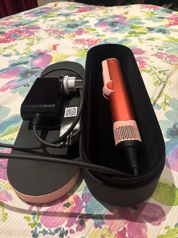 Оригинальный фен Dyson 4