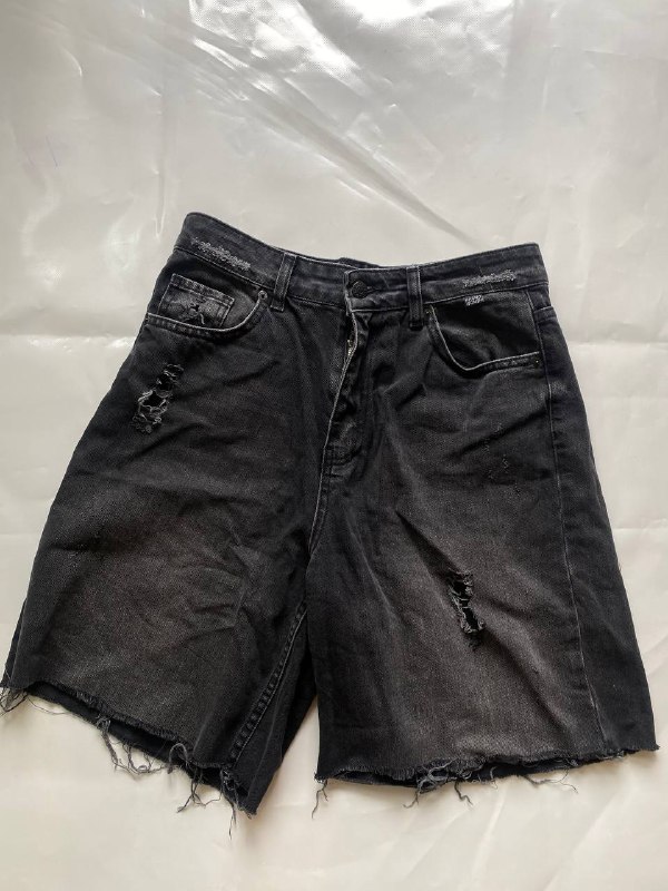 Полусапожки, ботильоны, сандалии, подвески, платок, жилетка джинсовая, шорты джинсовые 9