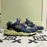Кроссовки Armani Exchange белые, Armani Exchange чёрные, Nike Air Huarache 3