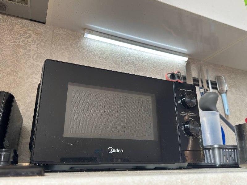 Микроволновка Midea