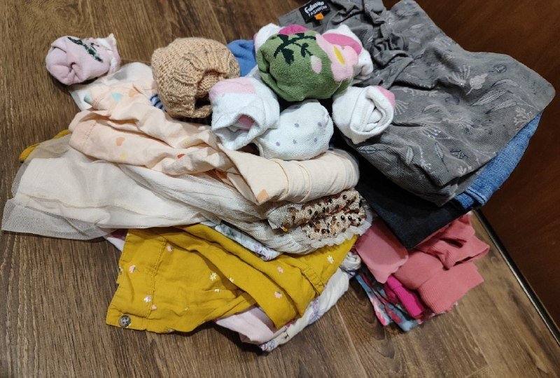 Пакет одежды для девочки 104-116 размер, платьев, брюк, носков