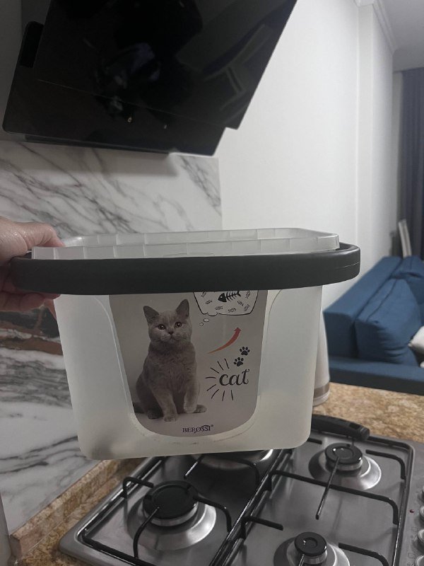 Контейнер для корма питомцев 6 литров с совочком 3