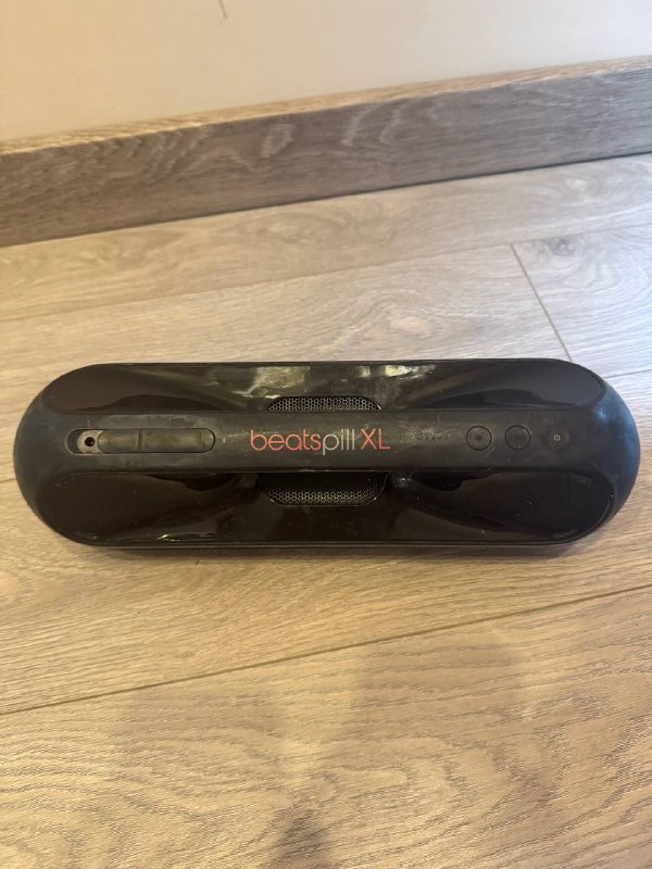 Колонка Beats Pill XL