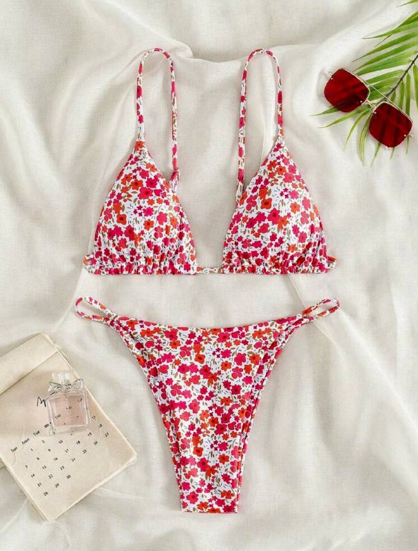 Купальники разных цветов и размеров 4