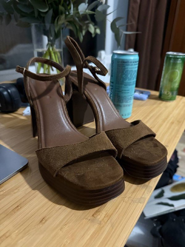 Босоножки Stradivarius