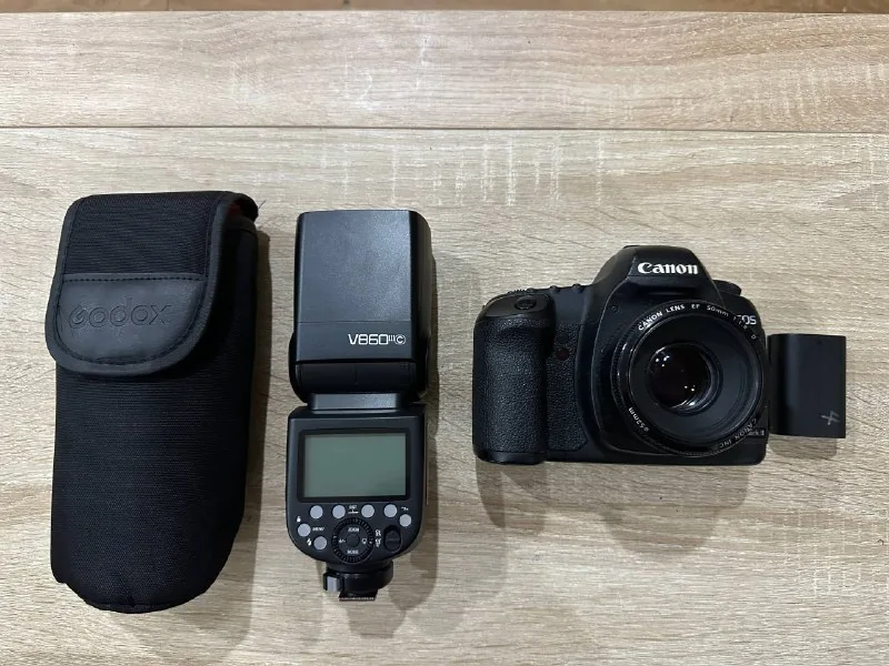 Комплект для фотосъёмки Canon 5D Mark II 1