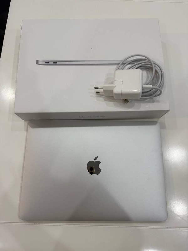 MacBook Air 13’’ 8/256 M1