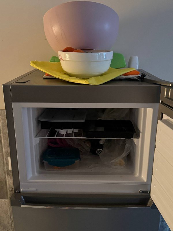 холодильник Vestfrost 2