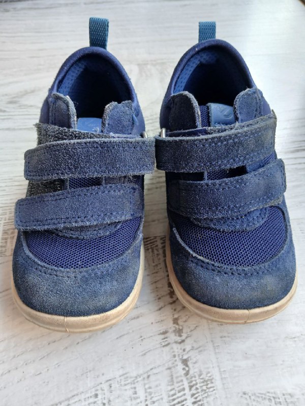 Кроссовки New balance, Ботинки ecco, Zara тапочки, Резиновые сапоги 3