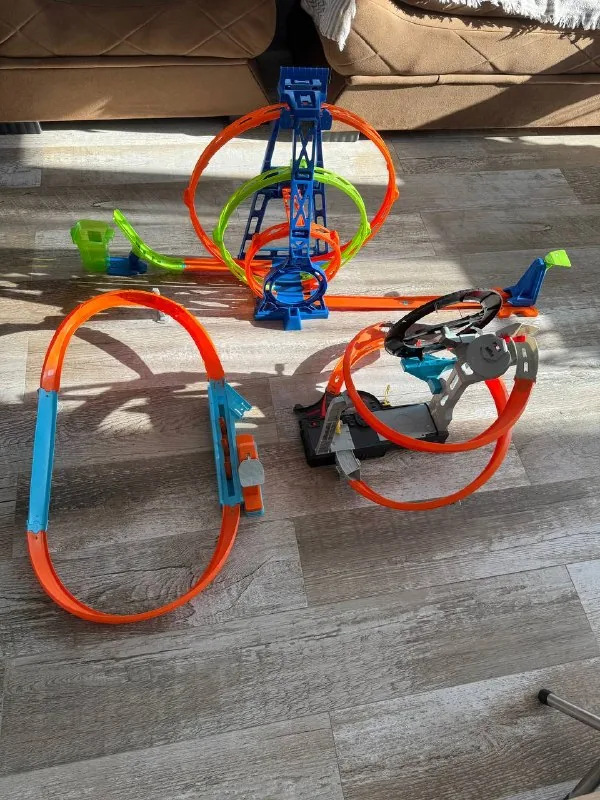 Игрушки: динозавры, железная дорога, машинки, пазлы и игры 1