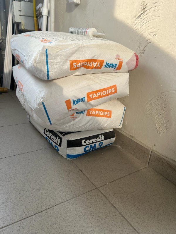 Клей на гипсовой основе Knauf и клей Ceresit CM9 для плитки 2