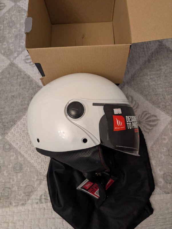 Шлем mt helmets street L (59-60) новый